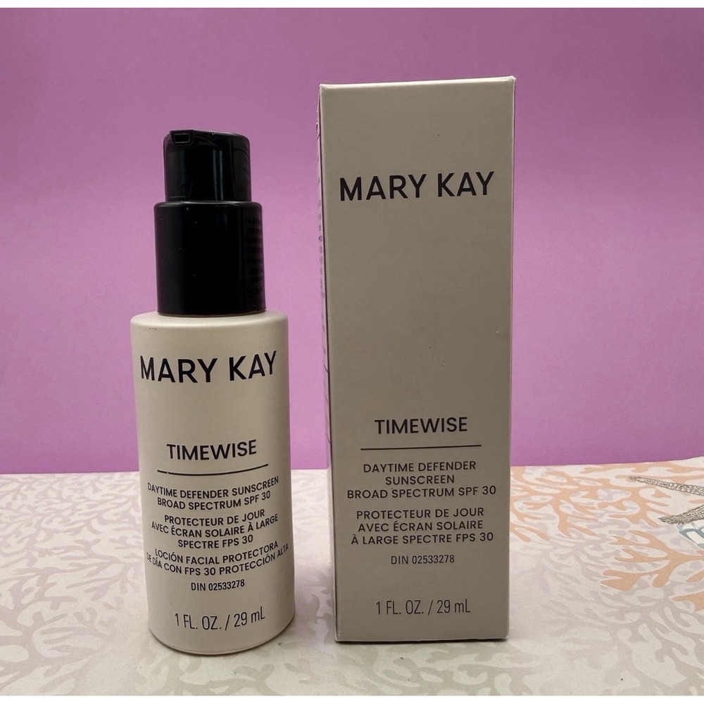 Mary Kay TimeWise Daytime Defender Sunscreen Broad Spectrum SPF 30 Exp 4/2026‎